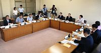 条例案、初の公開質疑/原発住民投票
