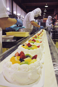 聖夜彩るXマスケーキ、製造ピーク/坂出