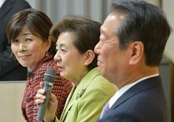 政治:未来分党、共同声明で国民におわび