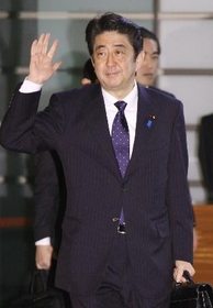 小渕氏「私たち世代が向き合わねば」 望んで財務副大臣