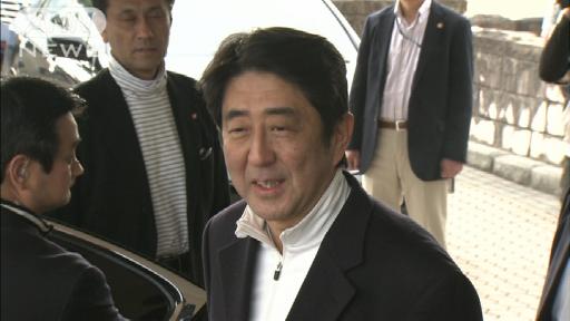 首相在任中に６年ぶりゴルフコースをラウンド