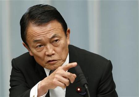 麻生氏、日銀と「協定という言葉にこだわらぬ」