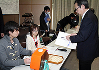 選挙:大分市議選 告示 県都激戦、55人立つ 参院選前哨戦 /大分