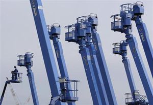 3月鉱工業生産速報は前月比+0.2%、基調判断を上方修正