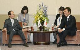 大気汚染防止へ協力継続=中韓高官と会談-石原環境相