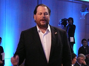 米セールスフォース、中小支援の情報システム