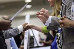 米７月雇用統計、雇用の伸びは大幅鈍化