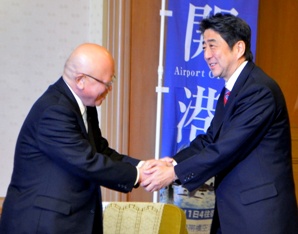 政権と蜜月も 健康に「課題」