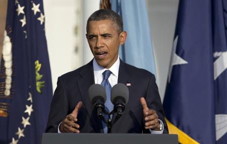 「危険人物から銃遠ざける」 乱射事件追悼式でオバマ氏