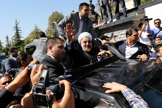 米国との直行便検討を指示 イラン大統領