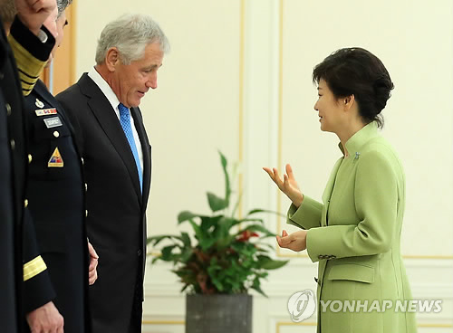 朴大統領が米国防長官に日本批判「謝罪どころかずっと侮辱」=韓国
