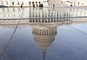 米政府機関の閉鎖始まる=職員は一時帰休-解決の見通し立たず