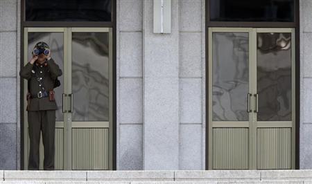 北朝鮮軍が警戒態勢引き上げ、米空母入港に「悲惨な結果」招くと警告