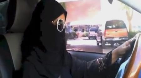 サウジアラビア:女性が車運転× 抵抗し運転20人超逮捕