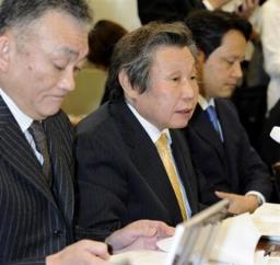 みずほの暴力団融資は非常に大きな問題=麻生金融相