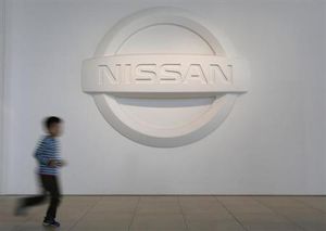 日産ゴーン氏：役員体制を若返り－決算前倒し今期予想減額