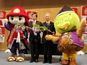 14社34商品、進む開発/姫路菓子まつり