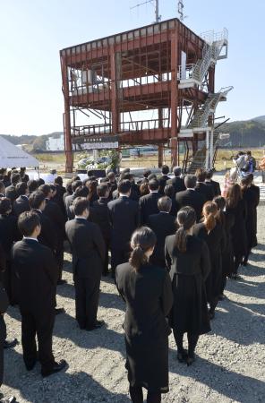 南三陸町・初の慰霊祭“震災シンボル”防災対策庁舎解体へ