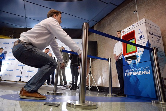 モスクワ、スクワット30回で地下鉄の運賃がタダに