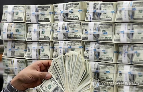 韓国、経常黒字で「ウォン高」危機(1)