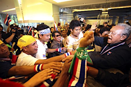 タイ反政府デモ、新たに4省を封鎖 政治的緊張高まる