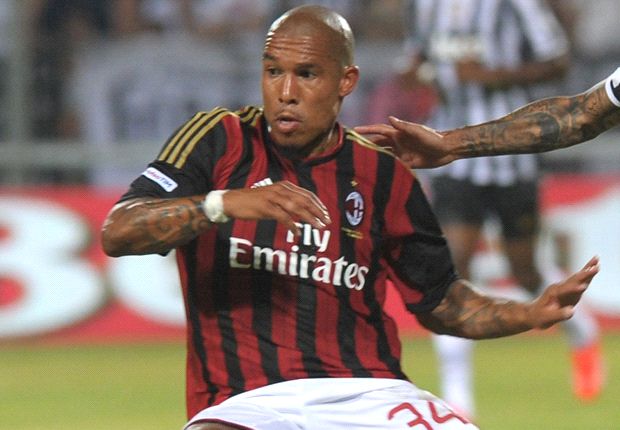 デ・ヨング、本田に期待「僕たちにとって重要な選手になれる」【拡大】