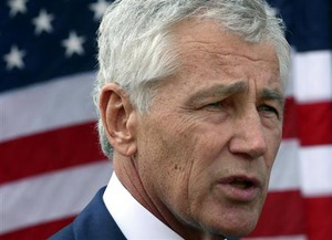 中国の軍艦接近「無責任な行動」 米国防長官が批判