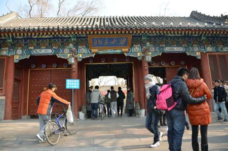 中国で記者養成学部の管理強化