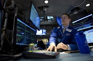 米国株、ダウ6日続伸し122ドル高 連日最高値、雇用指標良好で