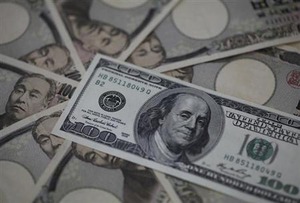 円が対ドルで5年2カ月ぶり安値更新、日米金融政策の違いで