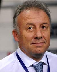 本田、チームメートらと対面 12日のアウェー戦に向け調整