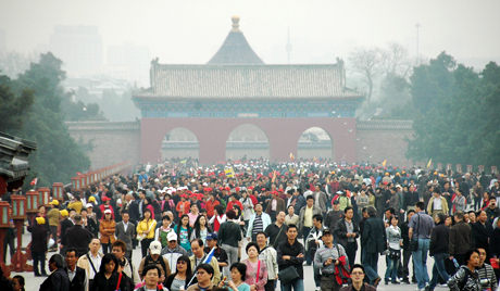 中国寧夏のモスクで14人死亡 宗教行事に信者殺到