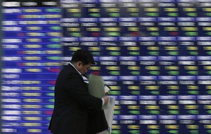 日経平均反落、シカゴ先物安受け1万6000円割れ