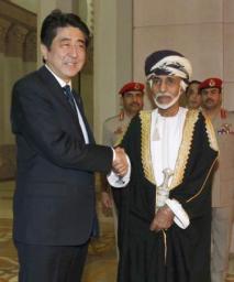 日本・オマーン首脳会談、海上安全保障での協力強化で一致