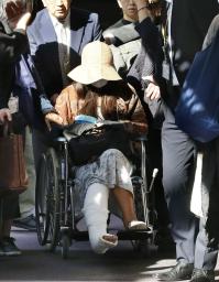 重傷の妻がエクアドルから帰国