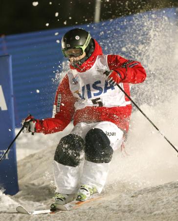 W杯モーグル、遠藤14位 上村は予選落ち