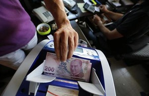 トルコ、21日の金利決定会合は正念場に