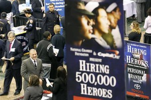 UPDATE 2-米ISM非製造業総合指数、1月は54.0に上昇 雇用指数は約3年ぶり高水準