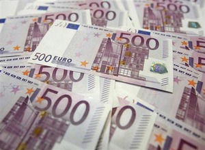 EU条約違反の可能性=ECB国債購入で独憲法裁-欧州裁に判断委ねる