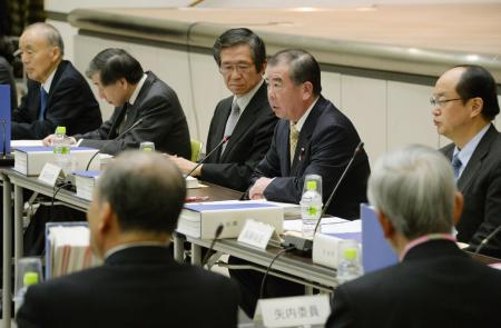 クローズアップ2014:診療報酬改定答申 病院「身の丈」に再編 重症病床25%削減