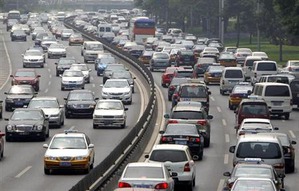 中国新車販売、1月6%増 日本勢も堅調