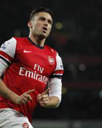 アーセナルFWジルーが不倫 宿舎にモデルを連れ込む