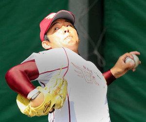 楽天・松井裕、2回完全デビュー!坂本&村田をK斬り