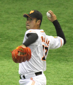 FA移籍の巨人・大竹、3回無失点の好投見せる