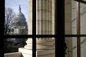 米大統領、15年度予算教書提出 財政赤字58兆円に低下