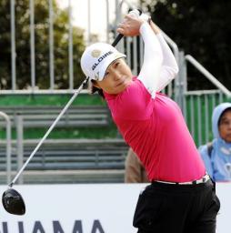 女子ゴルフ 3人が首位に並ぶ