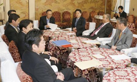 衆院選挙制度改革:第三者機関設置、共産と社民反対