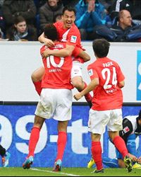 岡崎2発で今季10、11得点目!欧州では自身初の2桁得点達成