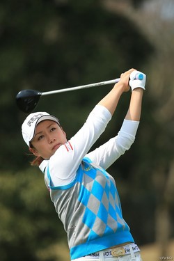森田理香子が今季初優勝、原江里菜４打差２位