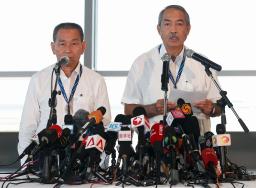 マレーシア機「燃料切れで墜落」 「生存不可能」と説明